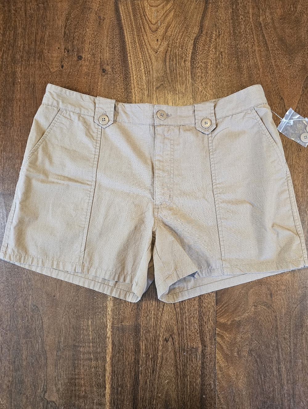 Querasa Womens Shorts Beige Size 14 100 Percent cotten